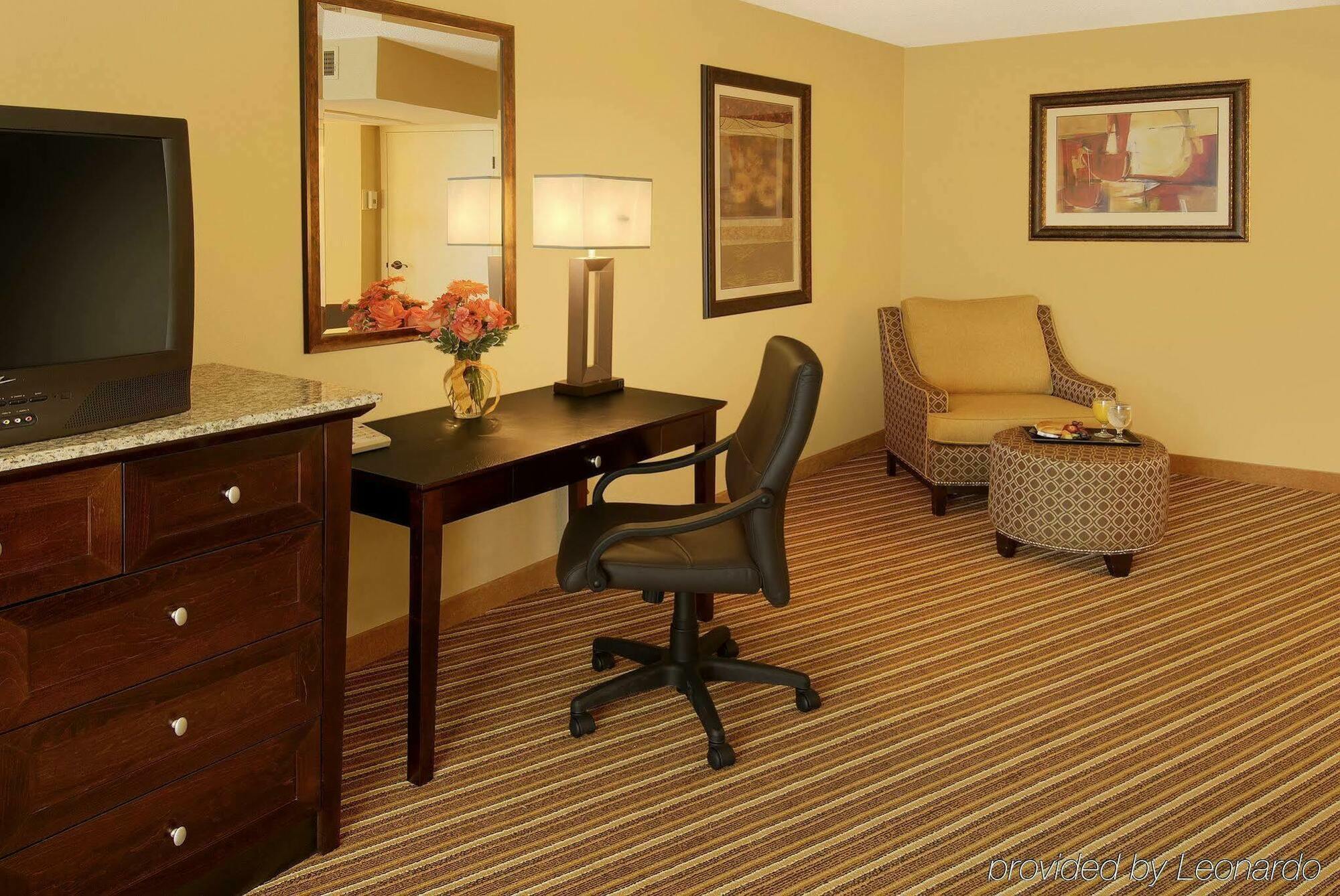 Aksarben Suites Trademark Collection By Wyndham Ομάχα Δωμάτιο φωτογραφία